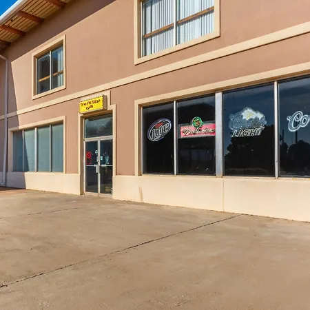 Americas Best Value Inn Of Elk City-2