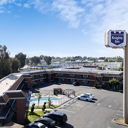 Knights Inn Madera-2