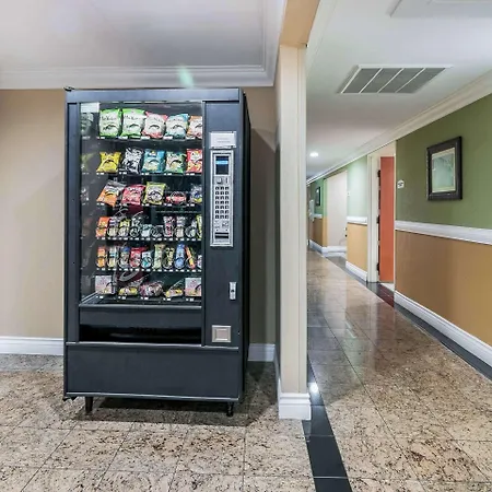 Quality Inn & Suites Atlanta Airport South-2