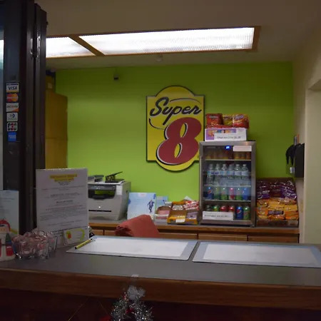 Super 8 By Wyndham Saginaw-2