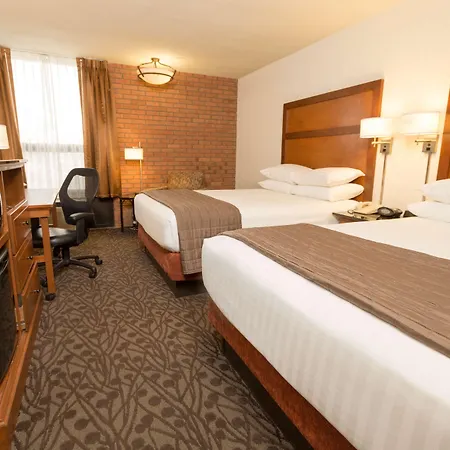 Drury Inn & Suites Frankenmuth-2
