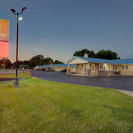 Westbridge Inn & Suites-3