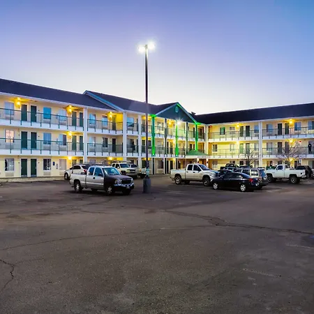 Hometowne Studios By Red Roof Colorado Springs - Airport-2