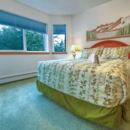 Frontier Suites Hotel In Juneau-3