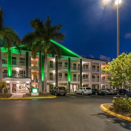 Hometowne Studios By Red Roof Fort Lauderdale-2
