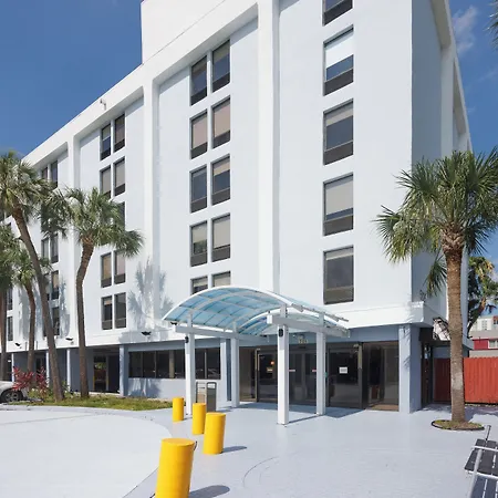 B&B Hotel Miami Airport-3