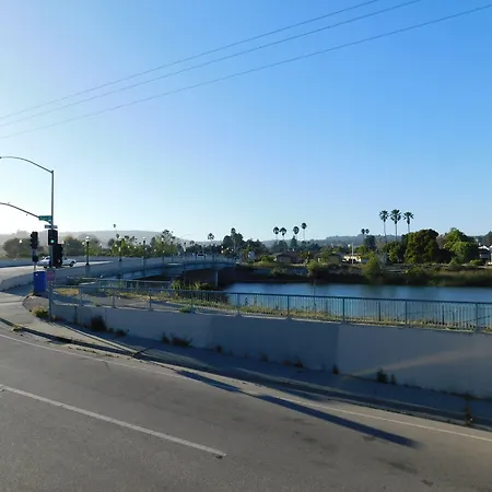 Super 8 By Wyndham Santa Cruz Beach-3