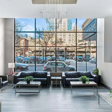 Travelodge By Wyndham Downtown Chicago-2
