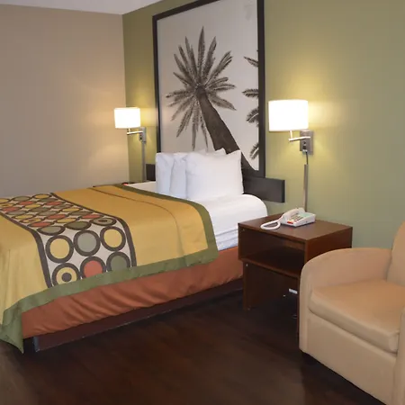 Super 8 By Wyndham Monticello-3