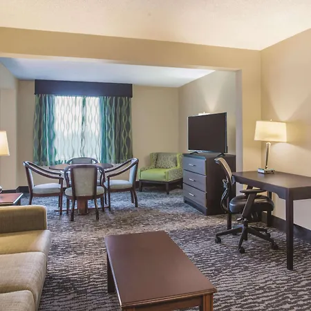 Comfort Inn & Suites Clearwater South-2