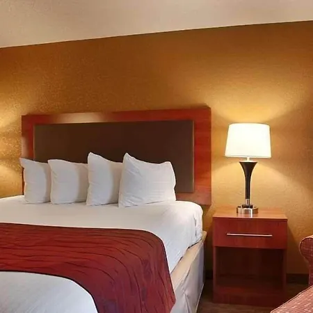 Days Inn By Wyndham Indiana Benjamin Franklin Highway-3