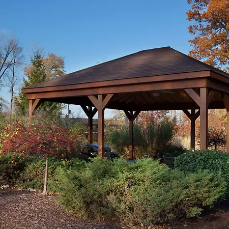 Sonesta Simply Suites Cleveland North Olmsted Airport-2