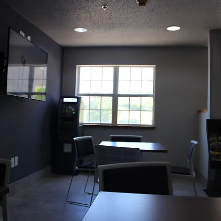 Microtel Inn & Suites By Wyndham Pittsburgh Airport-3