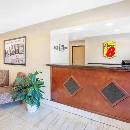 Super 8 By Wyndham Seville-2