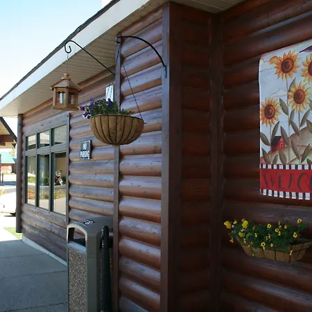 Yellowstone Lodge-2