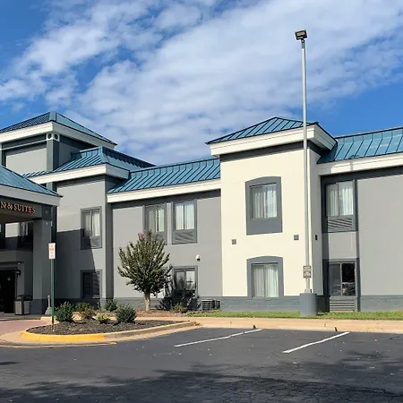 Quality Inn & Suites Quantico-2