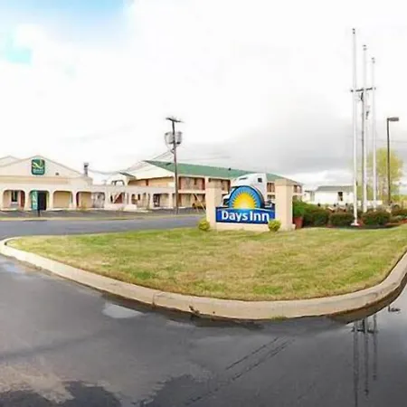 Days Inn By Wyndham Covington-2