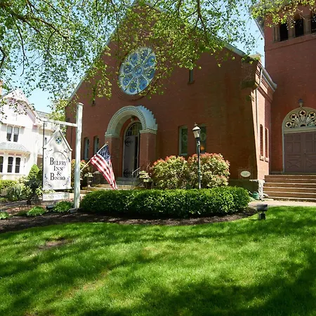 Belfry Inn And Bistro-2
