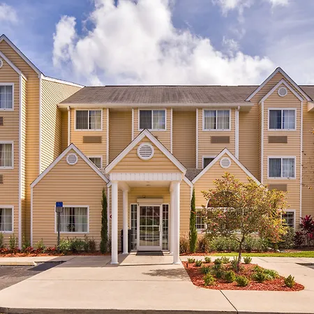 Microtel Inn & Suites Leesburg-3