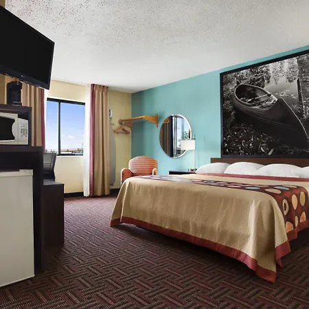 Super 8 By Wyndham Marion-3