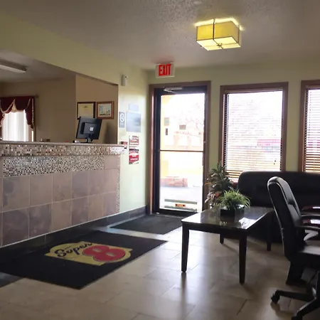 Super 8 By Wyndham Muncie/Ball St. College Area-3