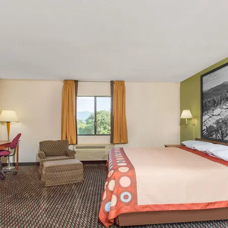 Super 8 By Wyndham Bedford-2