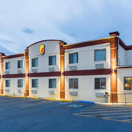 Super 8 By Wyndham Douglas-2
