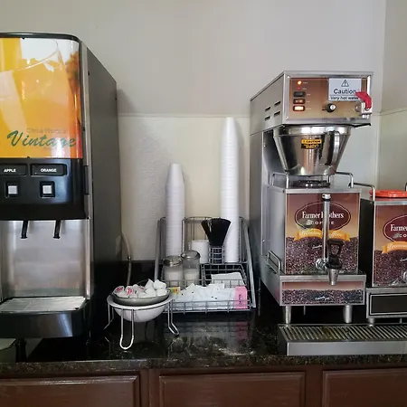 Super 8 By Wyndham Chicago O'Hare Airport-3