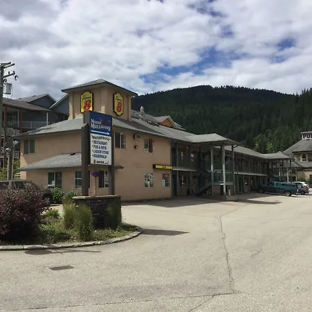 Super 8 By Wyndham Sicamous-3
