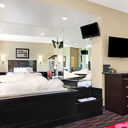 Ramada By Wyndham Bronx-3