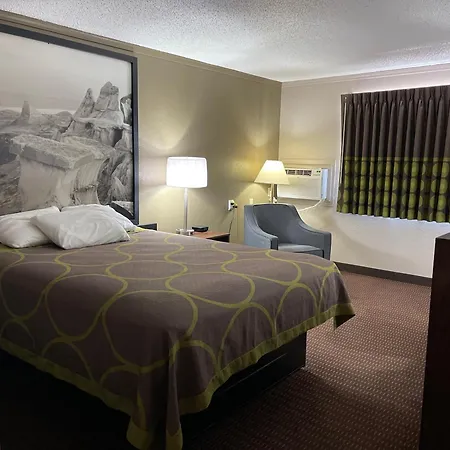 Super 8 By Wyndham Bismarck-2