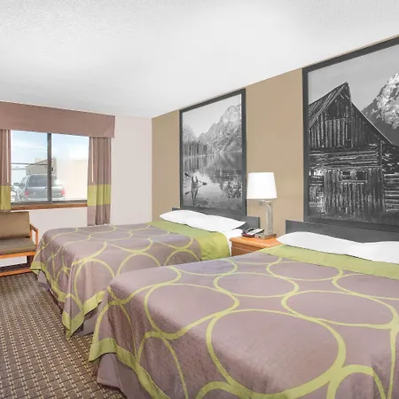 Super 8 By Wyndham Riverton-2