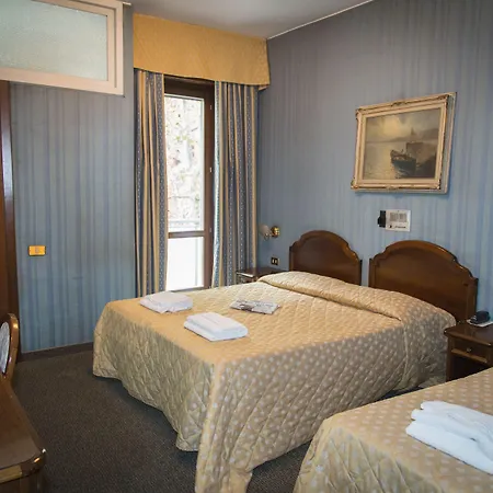 Hotel Accursio-3