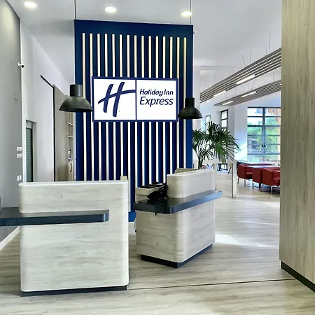 Holiday Inn Express Ciudad De Las Ciencias By Ihg-2