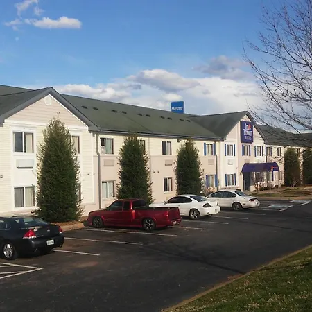 Intown Suites Extended Stay Clarksville Tn-2
