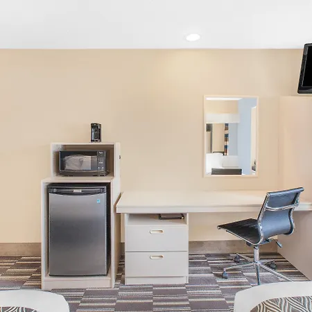 Microtel Inn And Suites Clear Lake-2