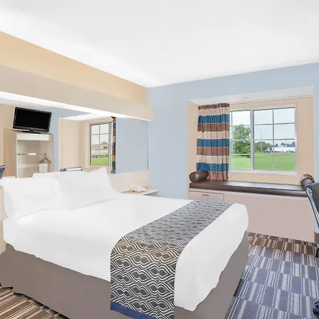 Microtel Inn And Suites Clear Lake-3