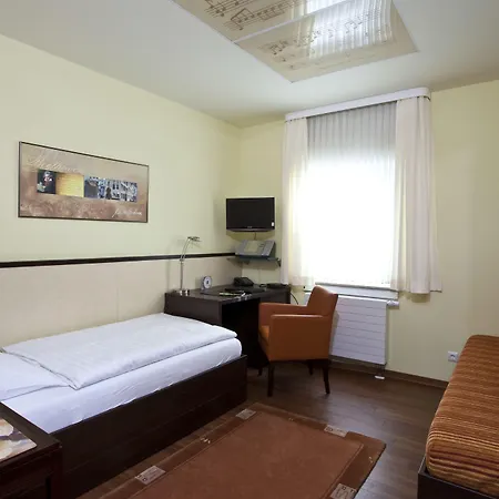 Hotel Am Braunen Hirsch-3