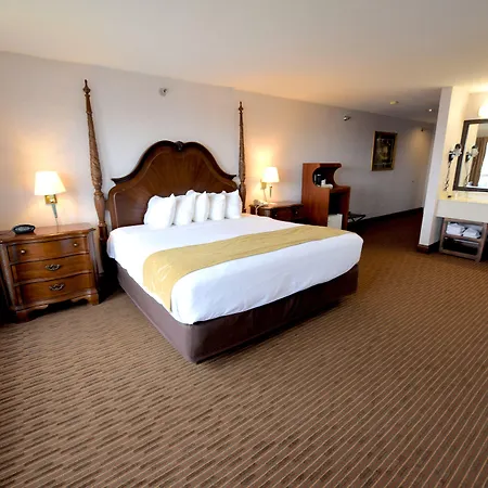 Crown Choice Inn & Suites Lakeview And Waterpark-2