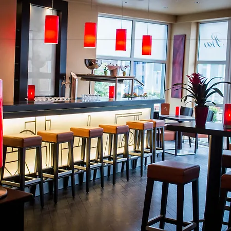 Ramada By Wyndham Bottrop City-3