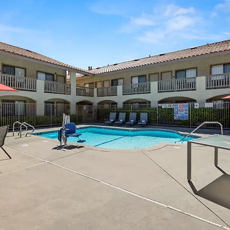Good Nite Inn Camarillo-3