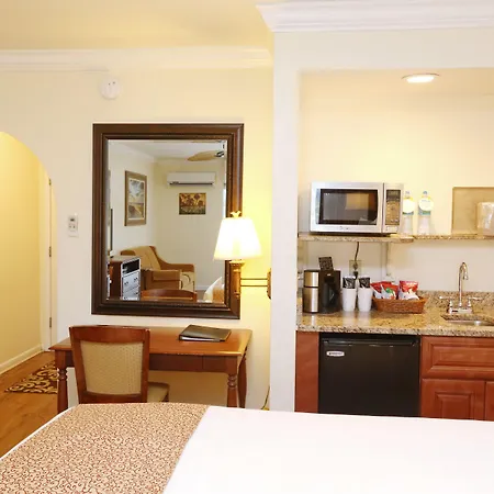 La Fiesta Ocean Inn & Suites-3