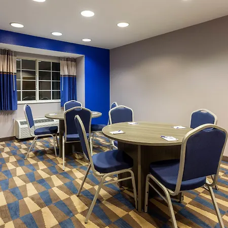 Microtel Inn & Suites By Wyndham Bethel/Danbury-2