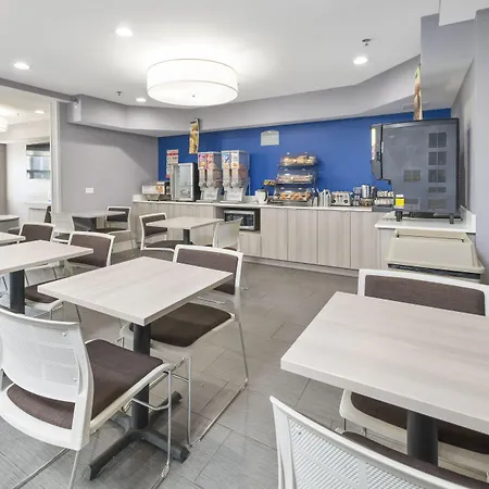 Microtel Inn & Suites By Wyndham Bethel/Danbury-3