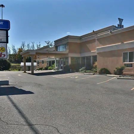 Rodeway Inn Bedford-3