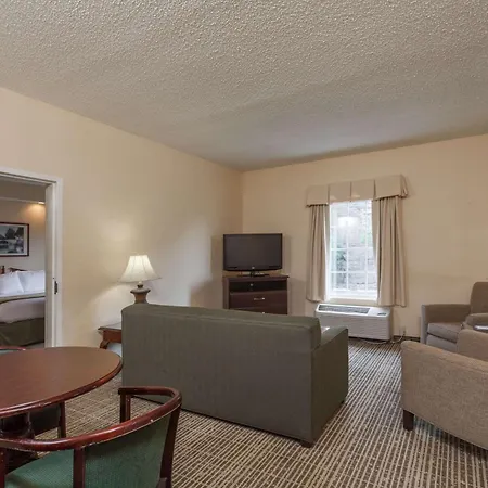 Baymont By Wyndham Columbia Maury-2