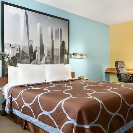 Super 8 By Wyndham Findlay-3