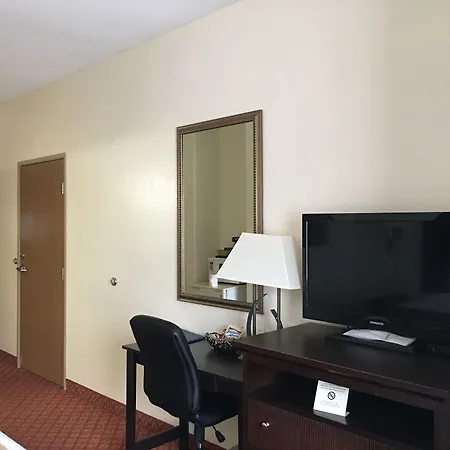 Best Western Roanoke Inn & Suites-3