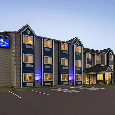 Microtel Inn & Suites By Wyndham New Ulm-2