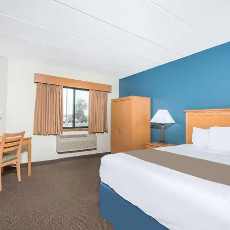 Days Inn & Suites By Wyndham Baxter Brainerd Area-2